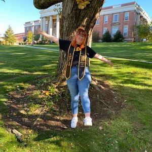 Meet your Posher, Makayla